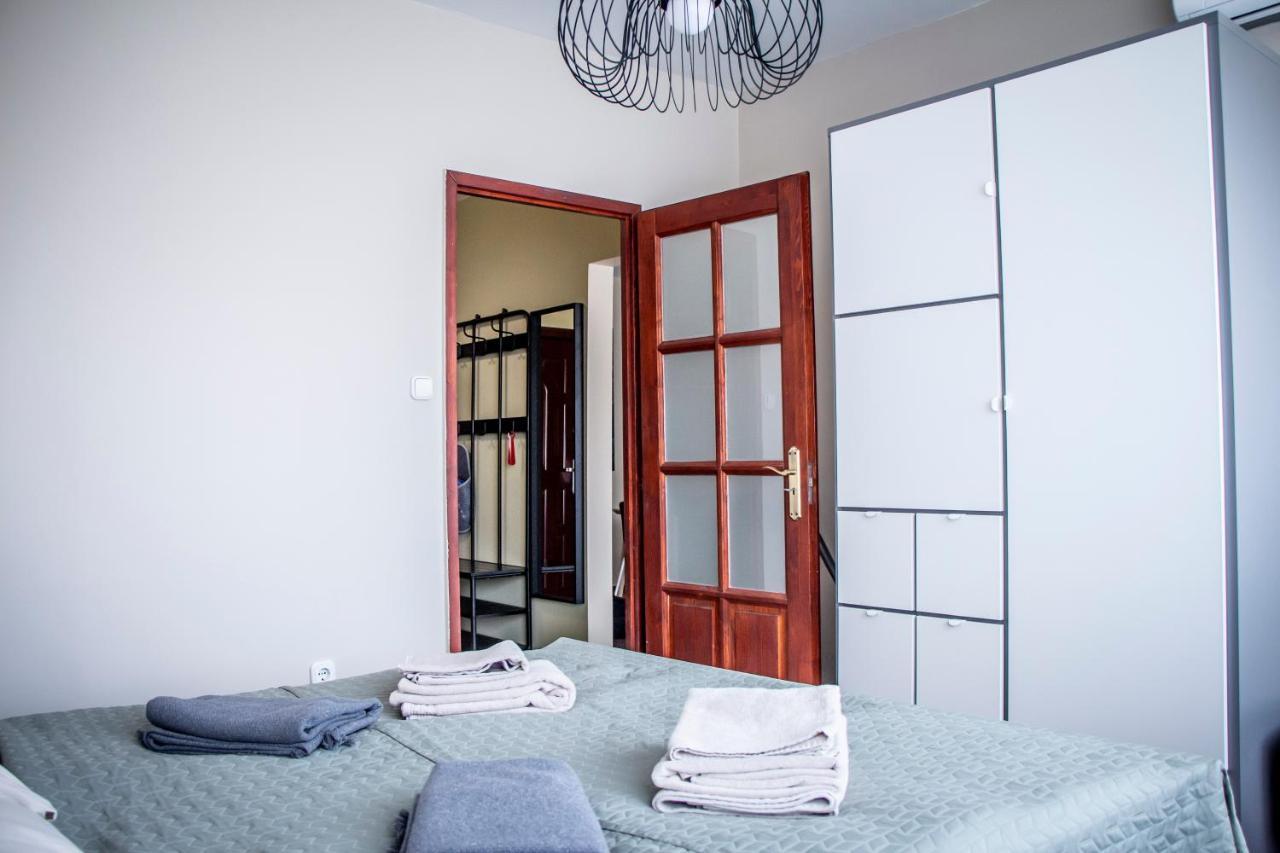 Centergom Apartment เอสแตร์กอม ภายนอก รูปภาพ