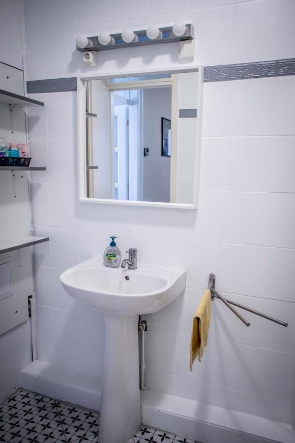 Centergom Apartment เอสแตร์กอม ภายนอก รูปภาพ
